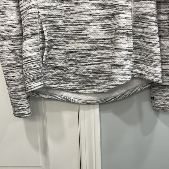 Marmot Quilted Cowl Neck Sweatshirt - Picture 3 of 9